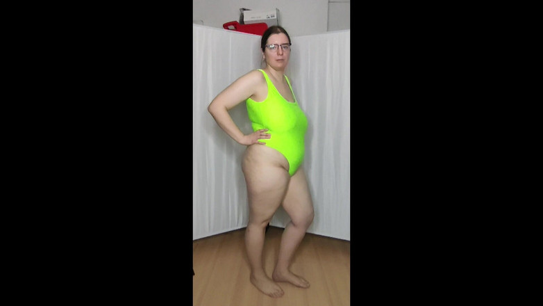 Lena Rose: Čas na pláži - Plavky na letní zkoušku