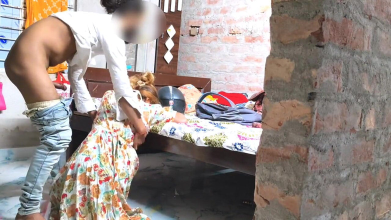 Fantacycutting: La amiga de la hermana llegó a casa para ir...
