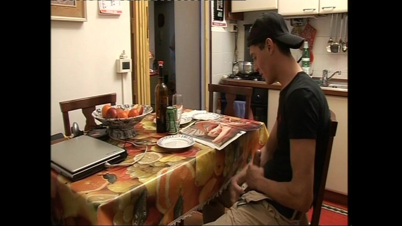 NASTY AMATEUR - Pornstar for a day: Những con đĩ nghiệp dư với âm hộ đầy lông được quay trong khi...