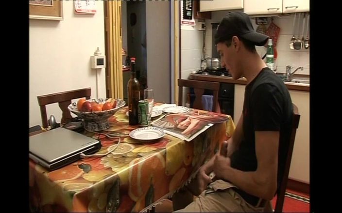 NASTY AMATEUR - Pornstar for a day: Amadoras putas com buceta peluda filmadas durante sexo por amantes (filme...