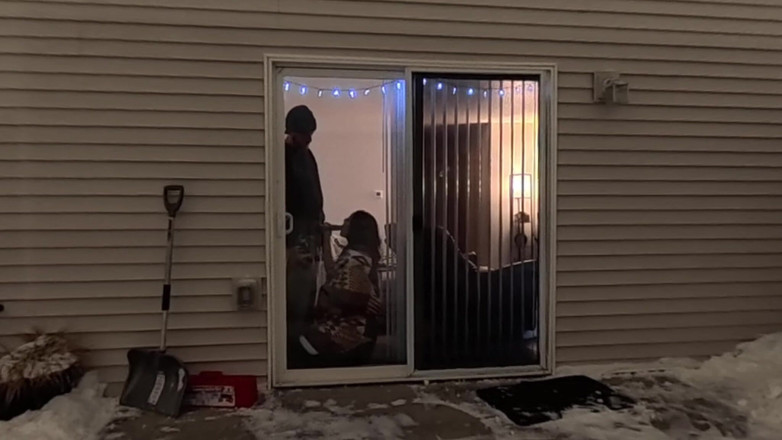 Mya Lane: Si Mostra per I Vicini E La Moglie Scopata Sul...