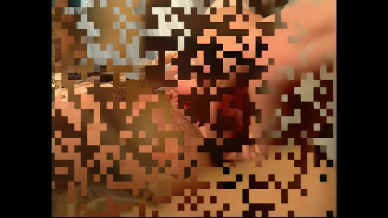 Wonderful Hot World X: Szalony trójkąt dla dwóch biseksualnych dziwek i Twardego kutasa