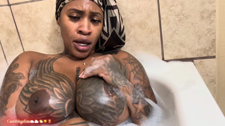Onlyfanscushkingdom1: Cushkingdom Presents Marrijanee Solo-dildo Play!