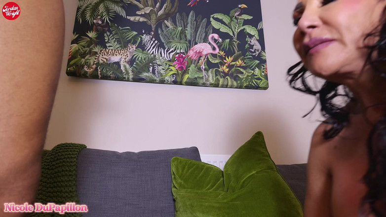 Nicole Dupapillon: Ніколь отримує кремпай в її пизду від великого чорного члена