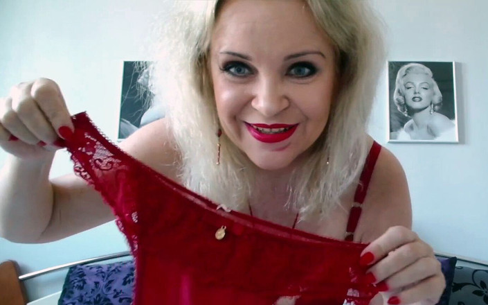 Misses_Jenny: Nat slipje ruiken voordat je het naar fan verzendt