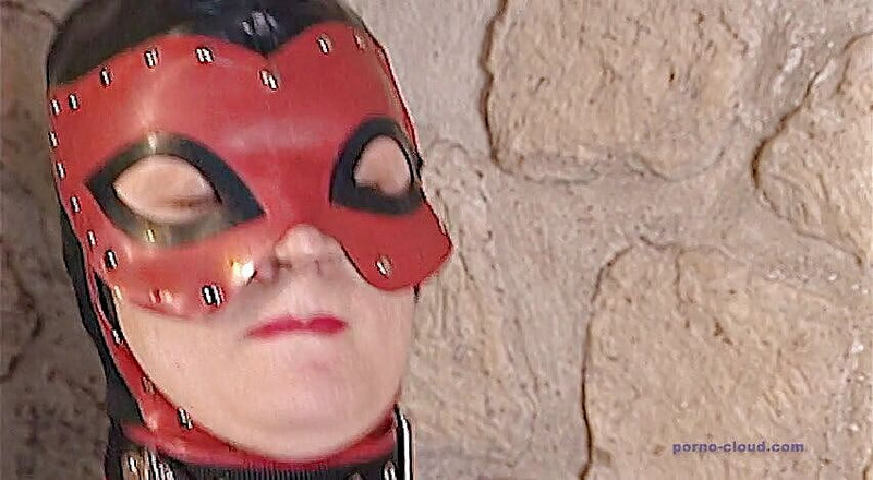 Porno Cloud: Lateks stüdyoda fotoğraf çekimi