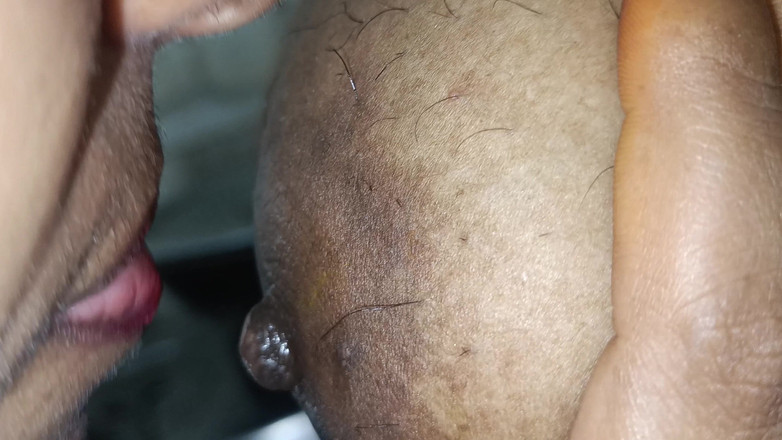 Magilmathi: 집에서 섹스하는 주부 핫한 레즈