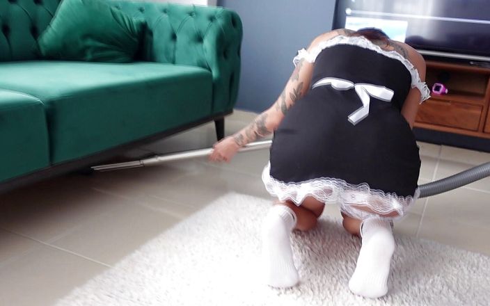 Ghomestory: Fucked a sexy maid hard and cum on her uniform