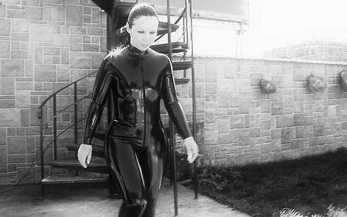 Lydia Privat: Latex Endtime