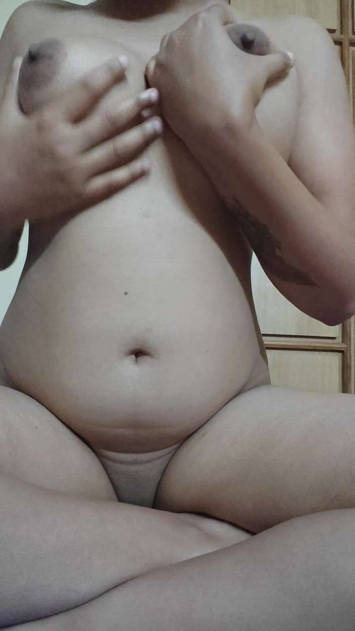 Anglel_Mio: Vieni piccola mi preme le tette enormi