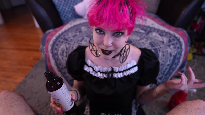 lilredvelvettt: Goth Maid Femdom Handjob