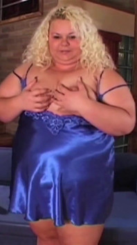 BBW plays with dildo and gets laid by huge dick