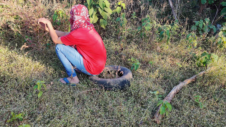 Hope Love: 森で立った後背位で犯される大きなお尻の学生