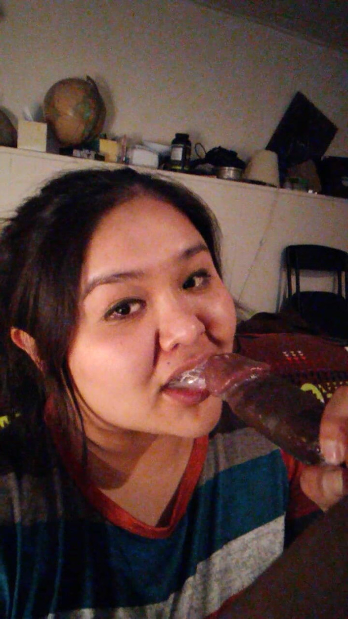 DeesDeepThroat: Nyepong kontol cowok ini