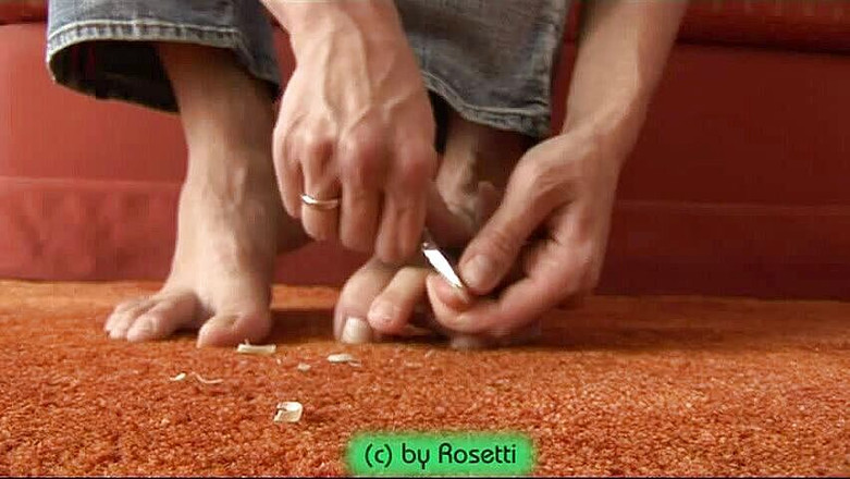 Doris Distel: Knip nagels op mijn sexy voeten