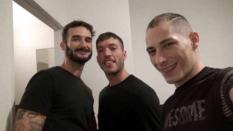 Gaybareback: Ricco Fatale đụ không bao cao su bởi một người trực...