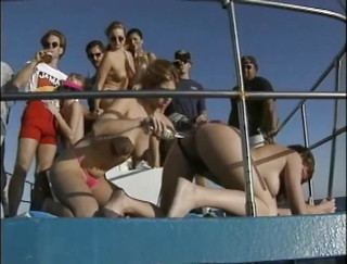 Vintage Usa: Orgie sexuală pe iahturi cu lins de pizdă futându-se cu...