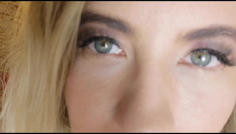 Erotic Tanya: Eye worship JOI