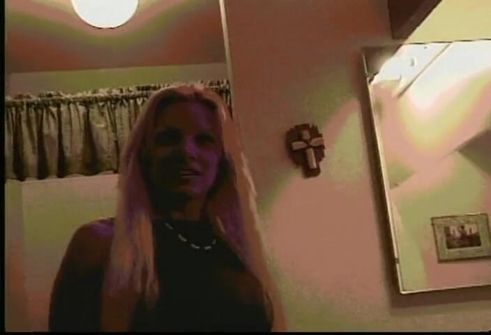 VOP Porno: Blonde MILF with big tits gets her pussy licked