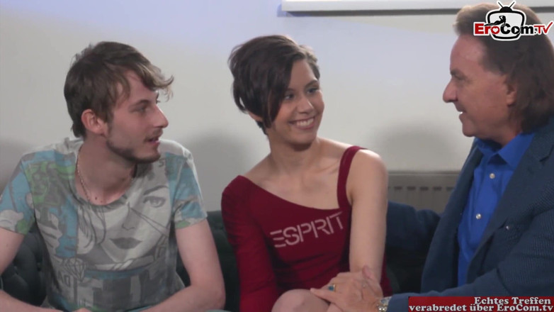 EroCom: Real young couple at German amateur porn casting