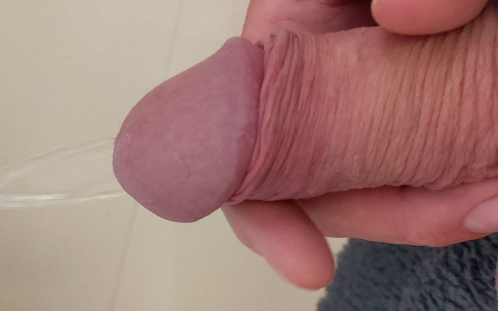 Rockardglans: Tandas Awam Melancap Kencing Dan Memancut Mani Onesie - Rockard Daddy