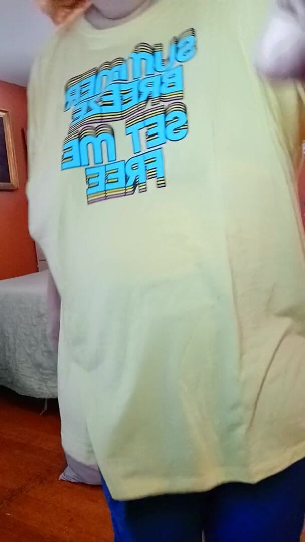 BBW nurse Vicki adventures with friends: Pantofi de tenis împuțiți Pewwwee