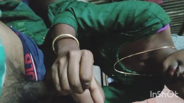 AmpleOunce283: 義理の弟のペニスの手から水が出たデジセクシービデオ