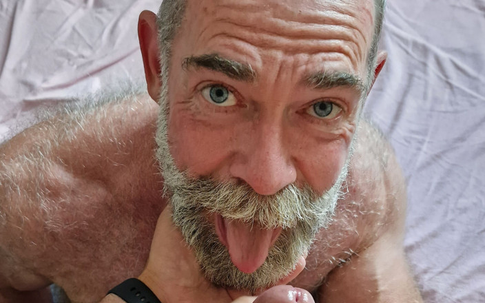 JackvanDean: Bear Needs a Load