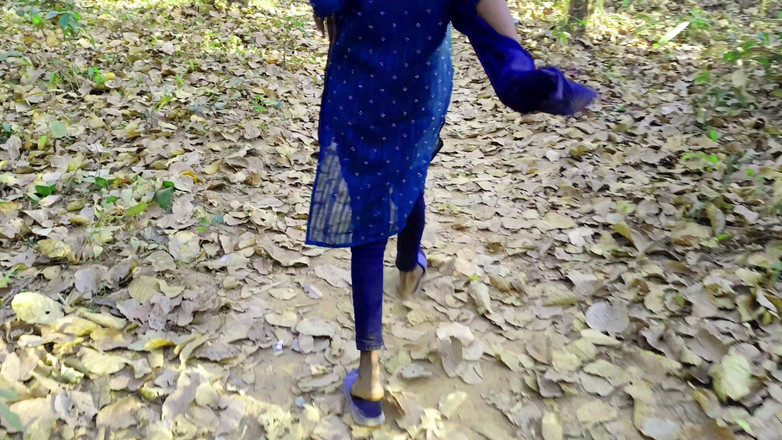 Ankush raj: Tiriku dipanggil ke taman hari ini dan memasukkannya ke kamar