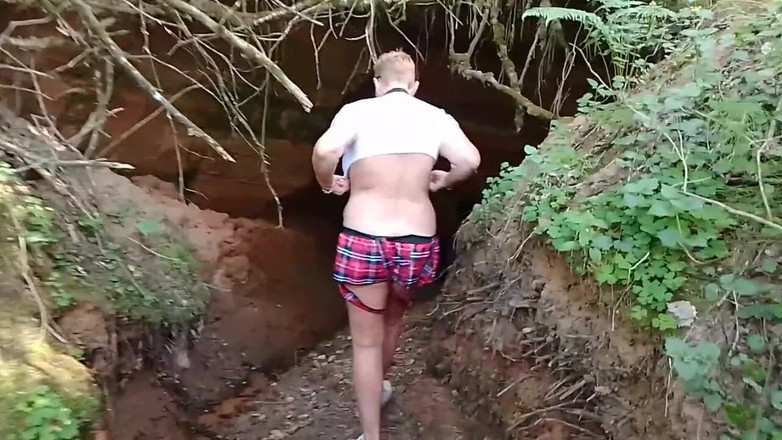 Crazyfamily 1970: Unser letzter schnitt im dschungel