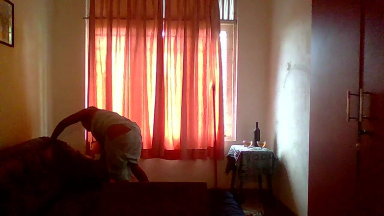 Tina Baby: Sri Lanka mucama con maestro