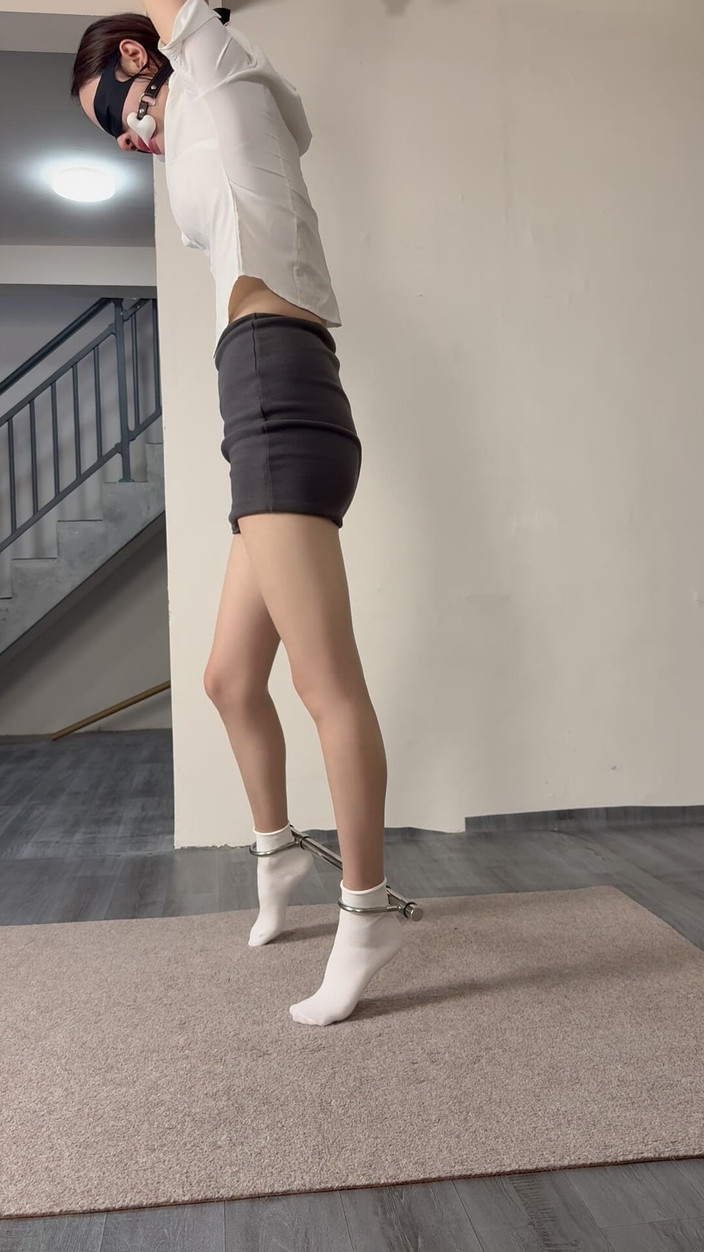 Yanmou: Seorang wanita pejabat, selepas kerja, secara rahsia meminta tuan rumahnya...