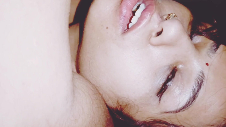 Hot Sis: Latika, meine stiefschwester heute voll geil und voller harter sex...