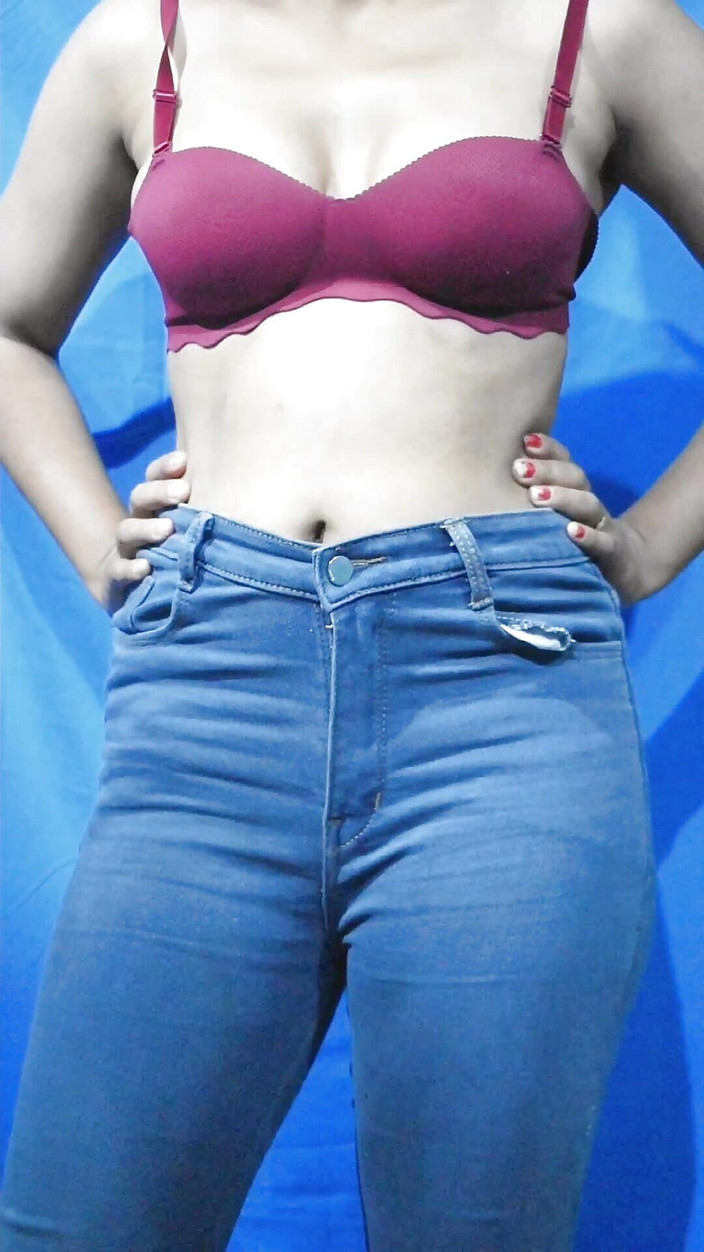 Johnny Jr.: Hassas Hintli köyde seks - bölüm 1