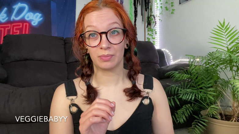 Veggiebabyy: Girlfriend Shrinks and Eats Boyfriend