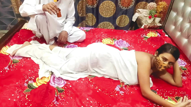 MehwishButt: Массаж Бхайя доставил мне много удовольствия, вставив его пенис в мою задницу, он сжал мои большие сиськи и вынул сперму, хинди Au