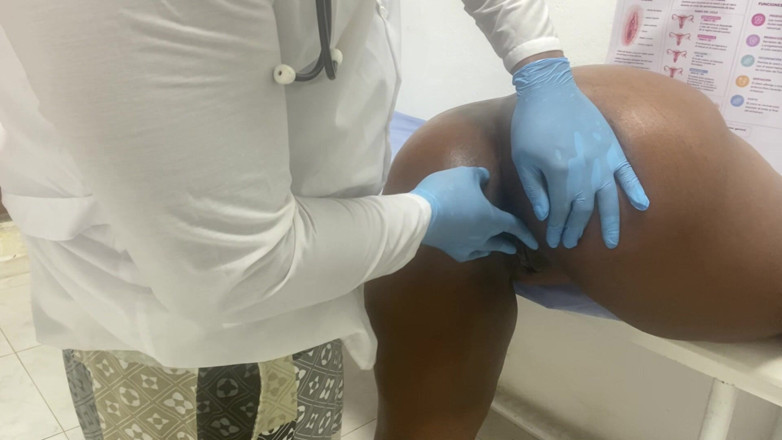 iamyansha: Doctor, Please Put It in Now, Says the Patient