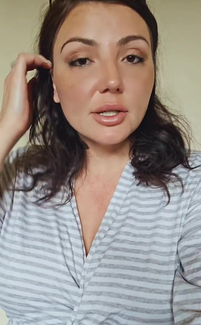 CoyWilder: Mutlu pazartesiler! Gümrük üzerinde çalışıyorum ve arkadaşlarımın beni görmeye gelmesini tahmin ediyor!