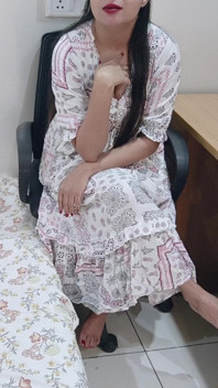 Desi Office Sex Madam fucked przez przyjaciela z dźwiękiem