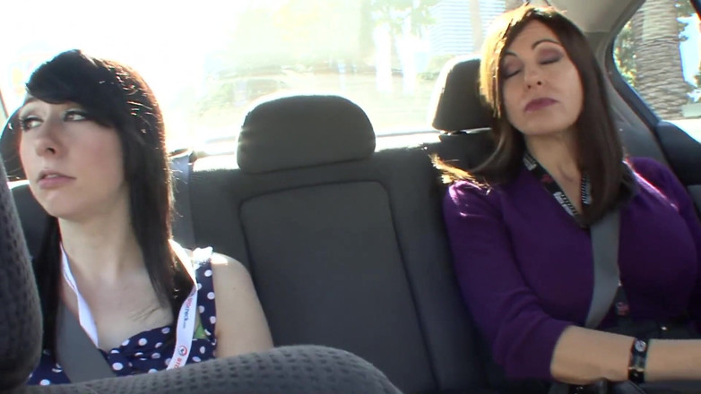 Radical Lesbian: Lamiendo mojado coño