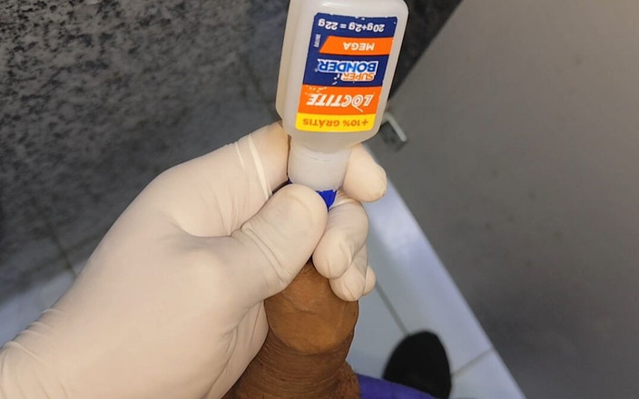 Straight Daddy Club: V lékařské kanceláři nanesu horké lepidlo na mého ptáka