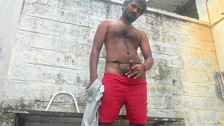 KUMBHA MANOJ KUMAR: Xhard - il giovane grande patrigno in bagno all'aperto