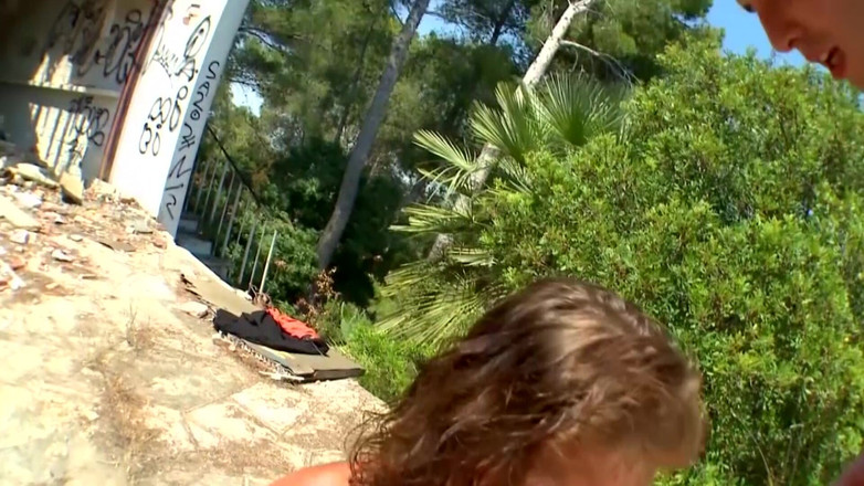 The Window of Sex: 廃墟の中で犯された美しい少女04 廃墟の中で犯された美しい少女