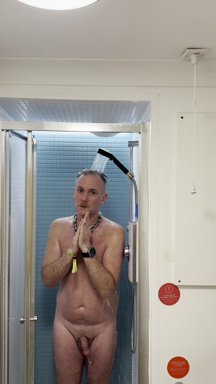 Sth hants hole: Butlins Shower