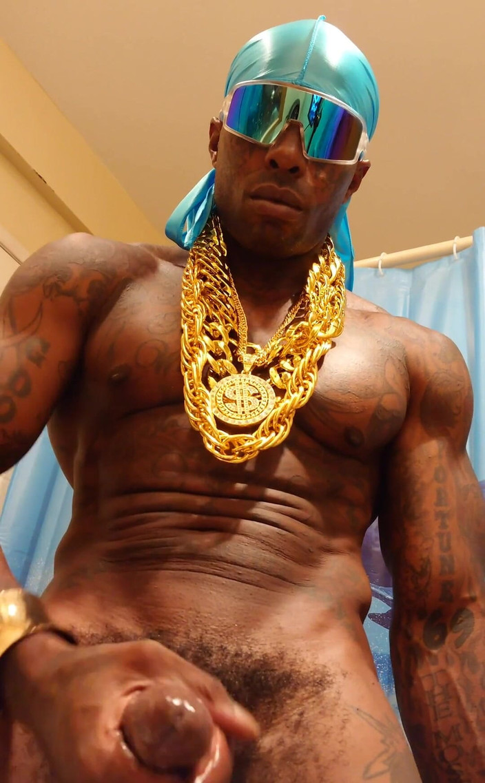 Hallelujah Johnson: O Cristo acariciando seu enorme pau monstro gozando