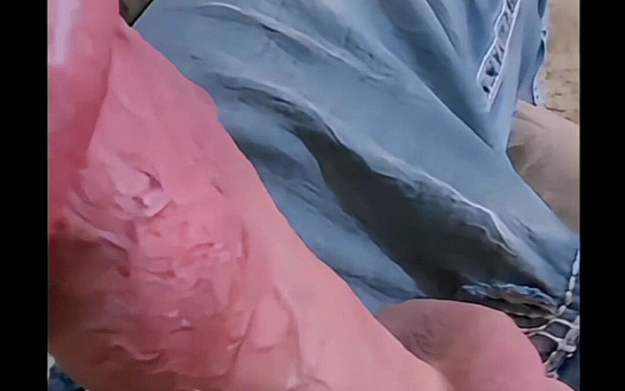 Biggyshots: Kontol besar dominan tumbuh dari dekat...