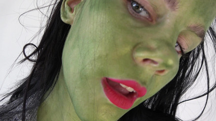 Anna Sky: Green woman from outer space. Part 1