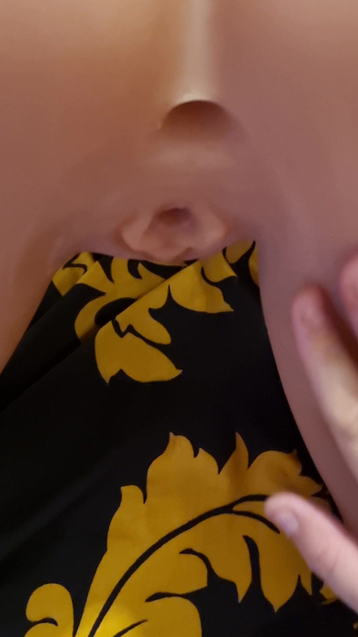 Big man: Làm tình với búp bê tình dục