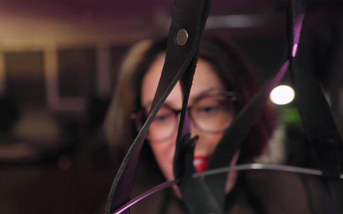 Countess diamond: Leren bondagebandkooi - totale gewichtloze opsluiting
