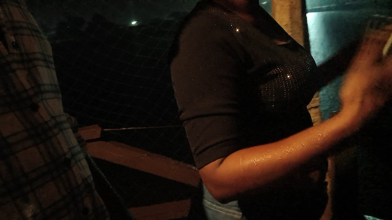 Sheela Jackson: Секс с незнакомцем, секс на тамильской курорте